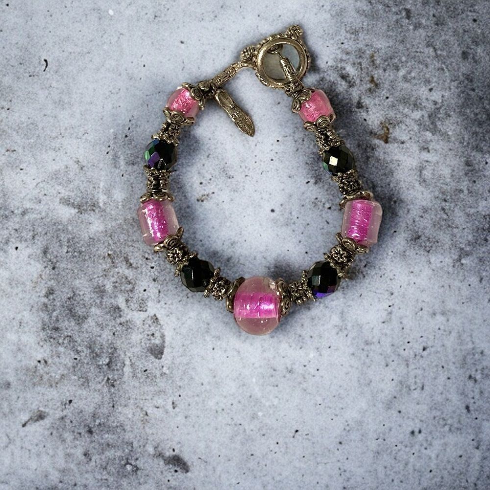 Antiqued Silver Pink Glass and Black Beaded Hi-Heel Charm Bracelet NEW